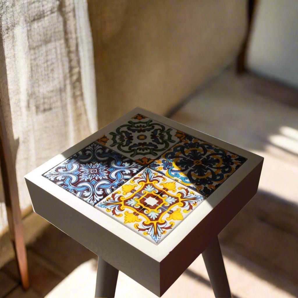 Холна маса Анадулсия на слънце - Tiled Tales